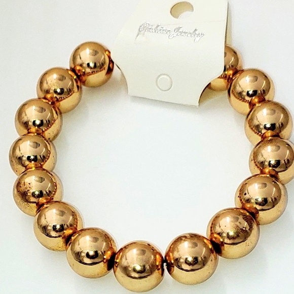 247B064. Hand-made Gold Beaded Charm Bracelet - Picture 3 of 8